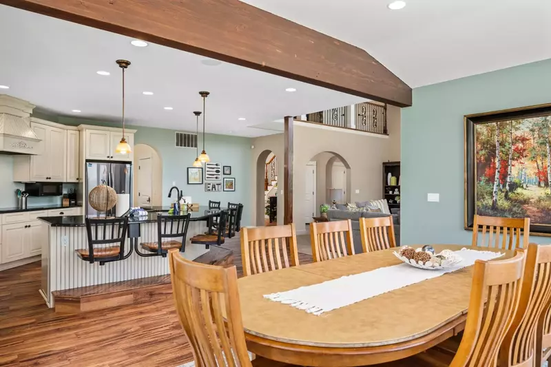 "Wonderful property, perfect for our big family, easy to get to adventures, well-appointed kitchen for big family dinners." - Edward