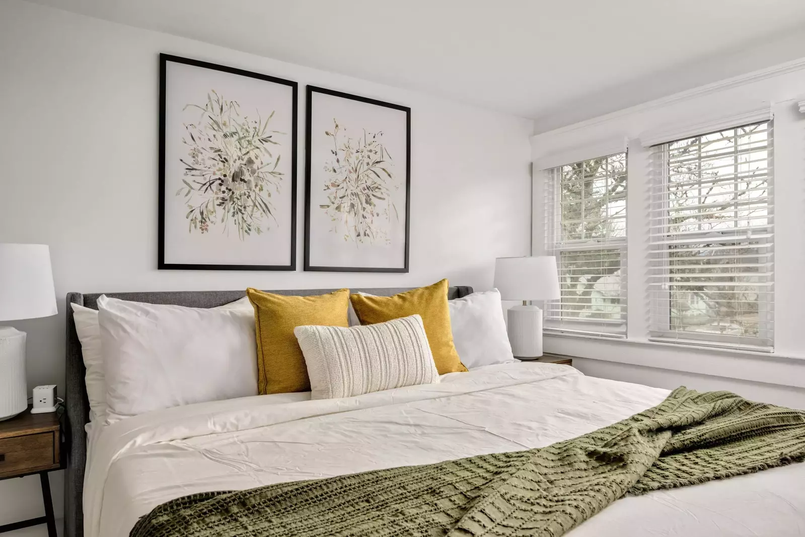 "This is a great location for visiting the Oregon wineries and for venturing out for dinner! The house was perfect for our ladies trip. " - Grace