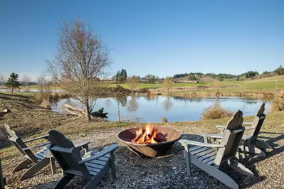 Nestled among the rolling hills of the Yamhill-Carlton AVA, The Lakehouse is both a destination and an experience.