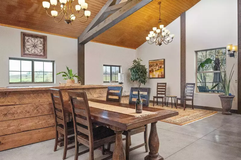 "My friend and I had a wonderful time at the lakeside rental property. We loved the peace and quiet and beautiful surroundings." - Dagmar