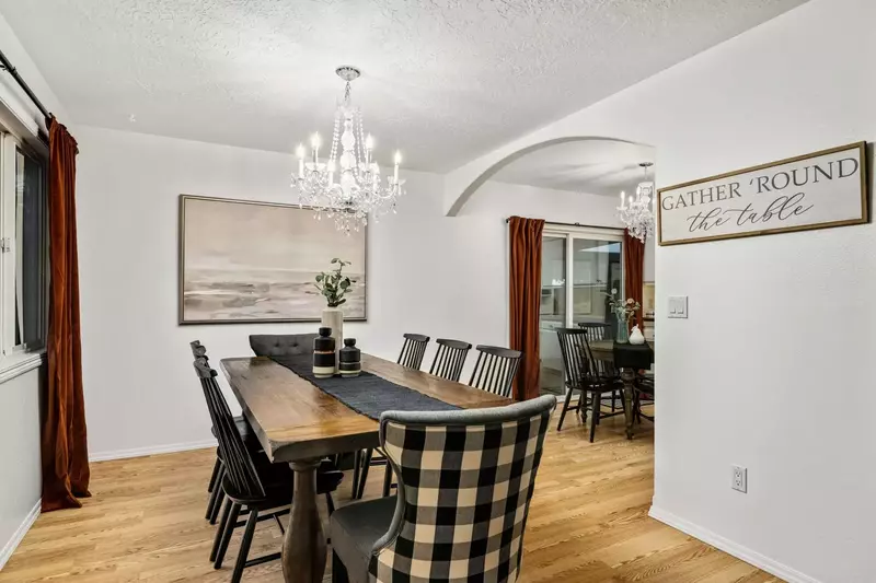 "We had a great stay at this house with 7 adults and 6 children aged 5 to 16. There was plenty of space for everyone." - Karen