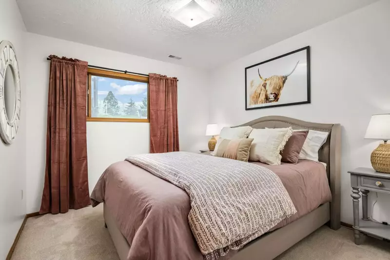 "The house was sparkling clean and there was plenty of room for our group to spread out and not feel like we were crowded." -Marian