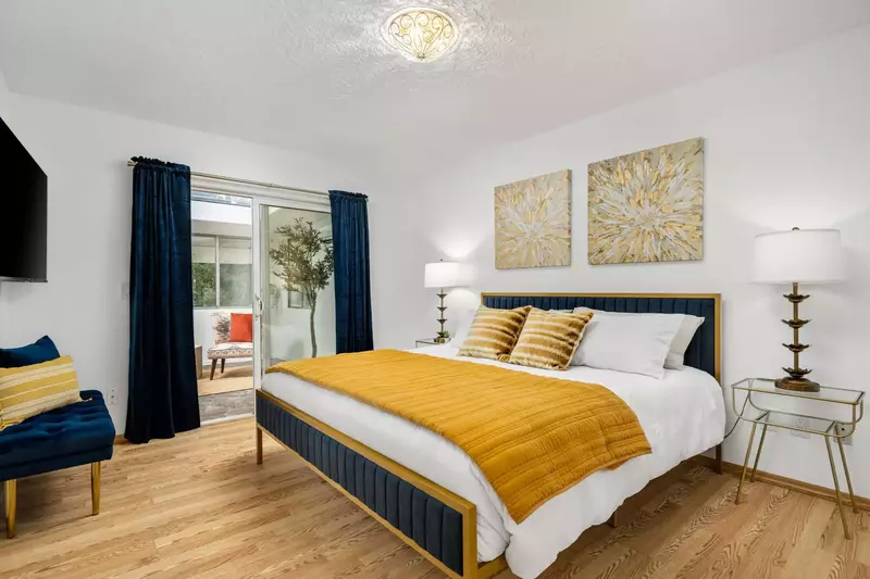"This home was great for large groups. We had 11 people and they each had their own bedroom. Their was plenty of space so no one was crowded" - Tipton