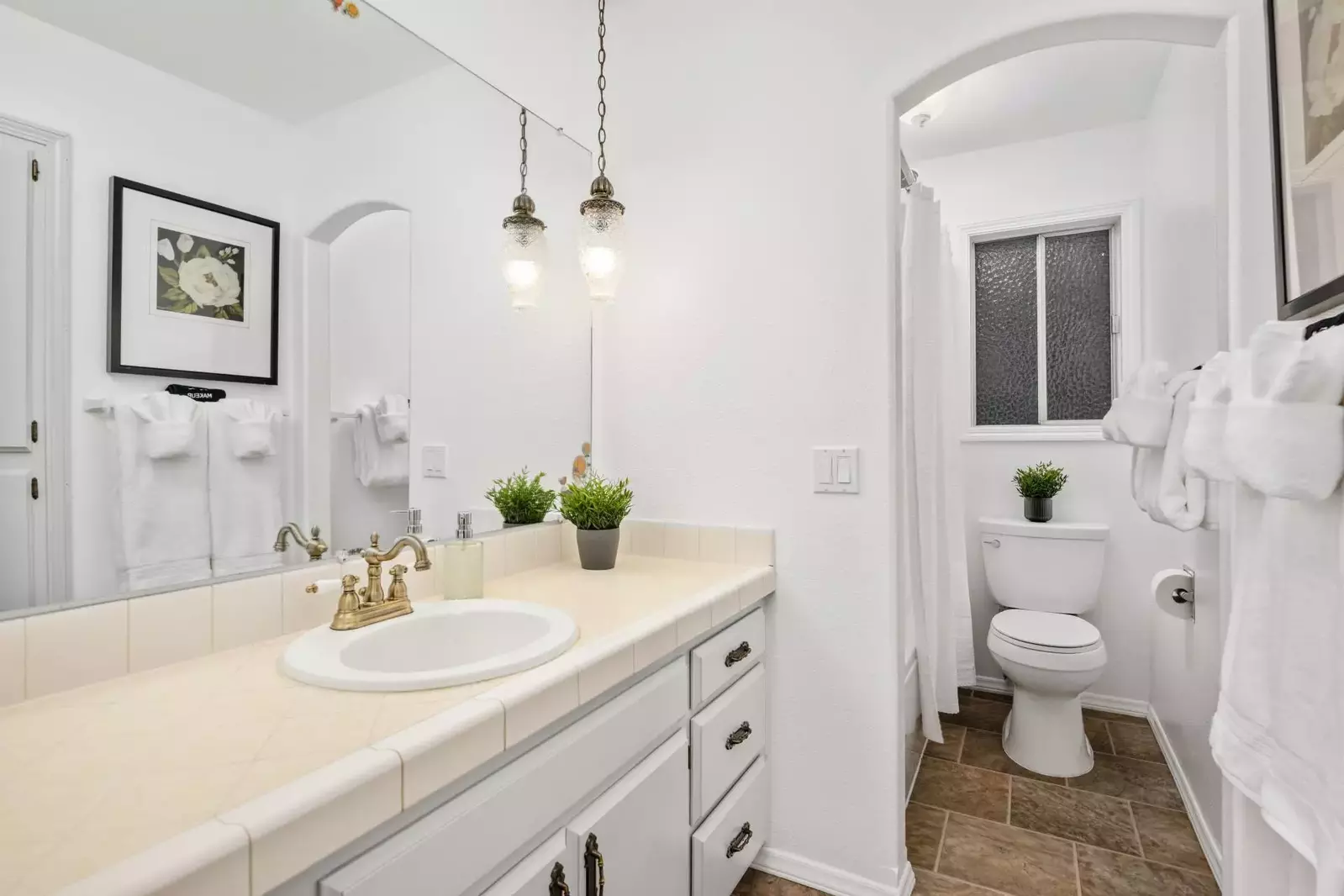 "Gorgeous location  Would love to visit again with a large group of friends." - Elmar