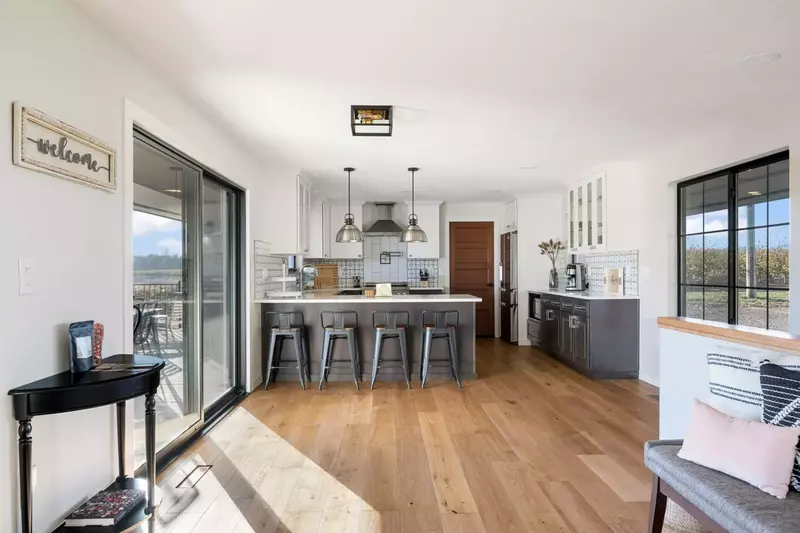 "Loved our stay. The space was clean,tidy and the host was very responsive. We highly suggest this listing and would love to return." - Tania