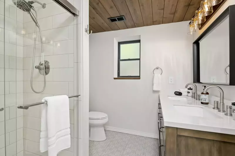 "I am a repeat renter of Jade’s View Estate. I feel it’s like coming home every time I come here. It’s very tastefully and comfortably furnished"-Rita