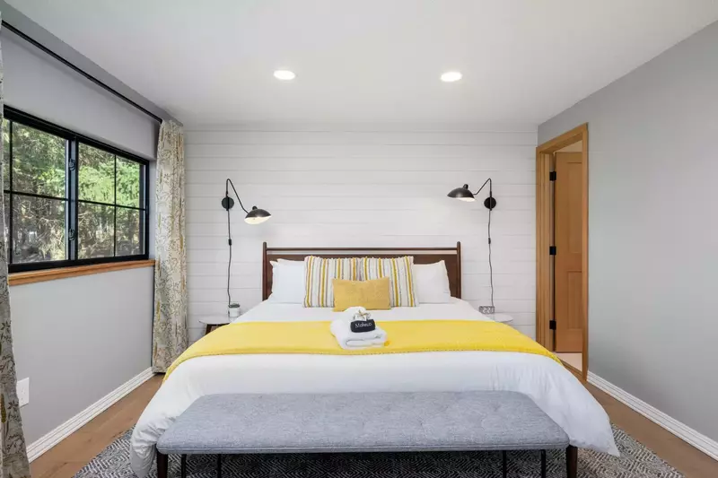 McMinnville is just a short drive away from this rental. Please reach out for our favorite local suggestions.