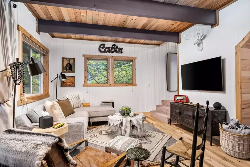 Watch you favorite movies, shows, and sports on this smart tv after a day exploring the river.