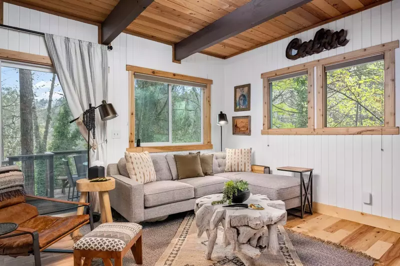 "We were in awe of this location. Everything was so inviting and cozy." - Kimberly