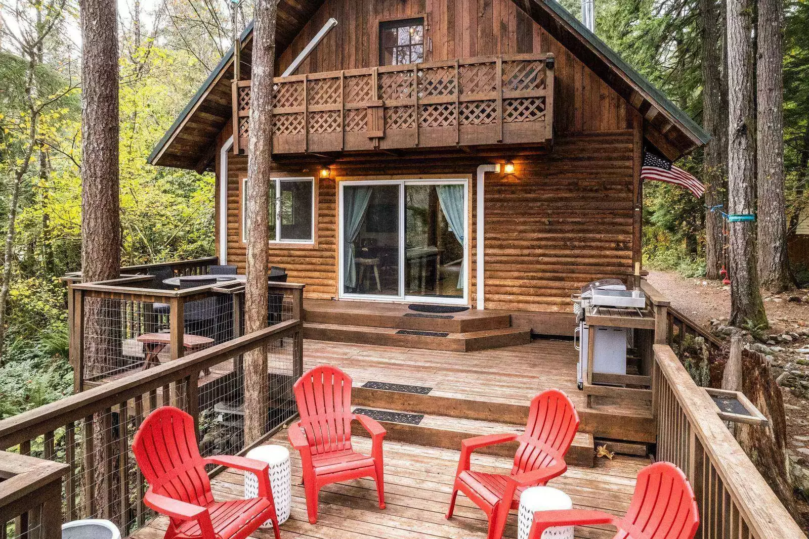 "We had such a wonderful and peaceful stay. Kitchen is extremely well stocked with utensils, spices and everything you need to make lovely food"-Holly