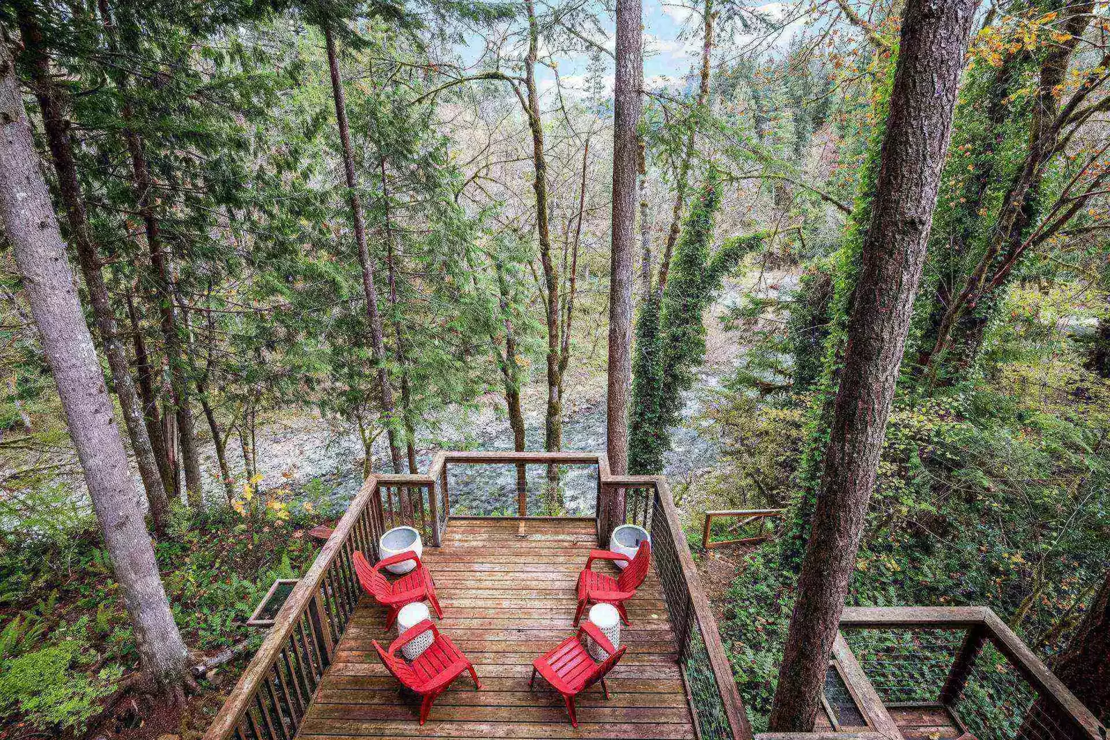 "This house was wonderful and it was such a peaceful stay listening to the river and enjoying time outside." - Renee