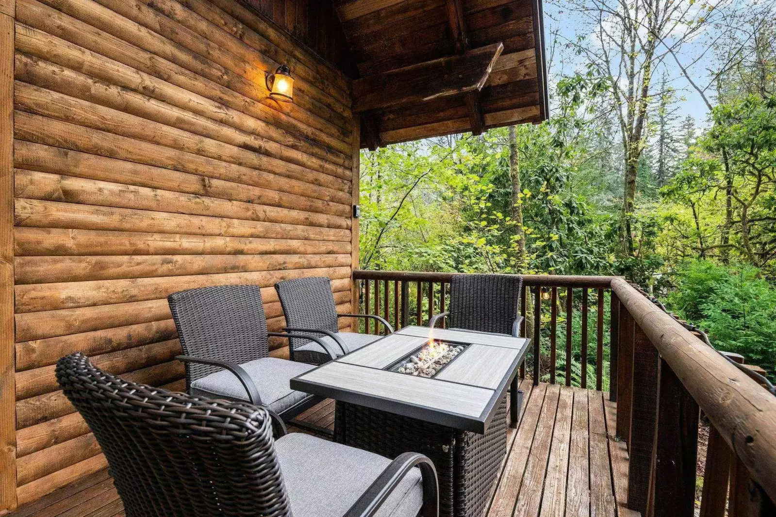 "The kitchen has the best selection of tools and cookware that I have ever seen in a rental. Everything is very clean" - Michael