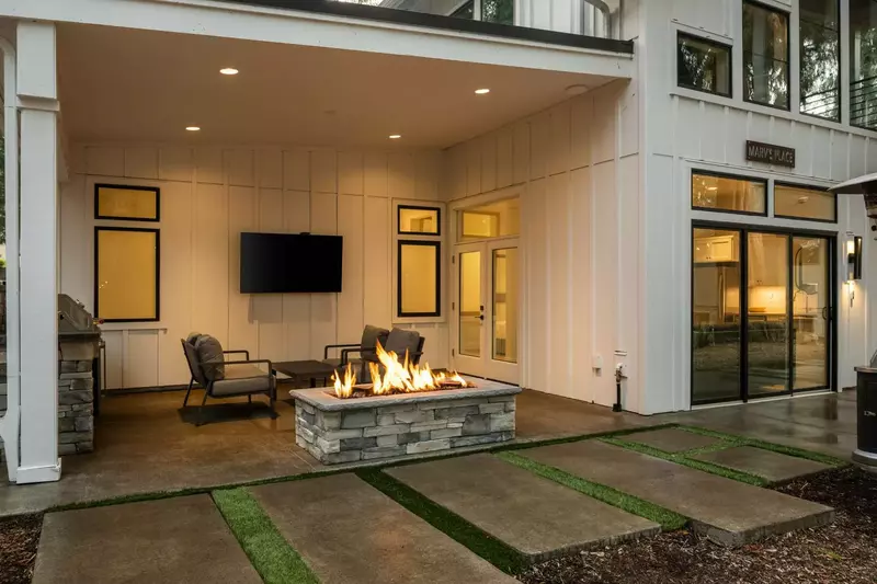 "We loved the space and it had everything we could have wanted including ambiance. The area is quiet and serene." - Sheila