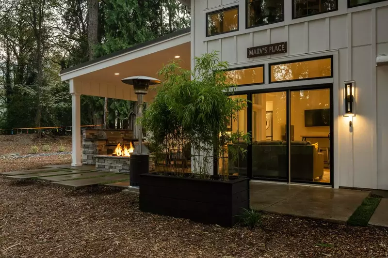 "Fantastic spot for a weekend getaway. Gorgeous view, great accommodations. Seemless  check-in/out" - Colton