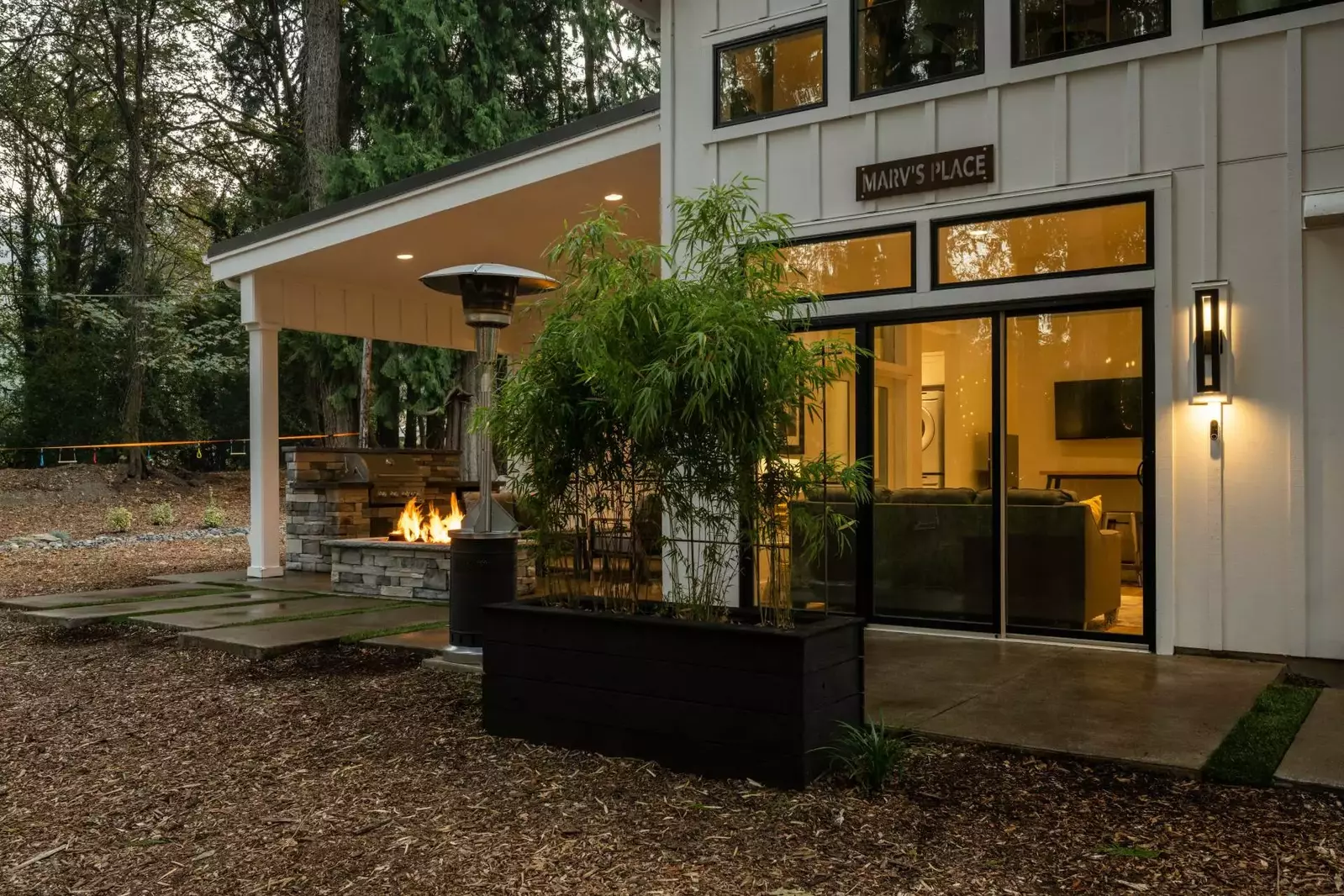 "Fantastic spot for a weekend getaway. Gorgeous view, great accommodations. Seemless  check-in/out" - Colton