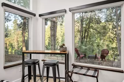 The views of the forest and Tualatin River are gorgeous.