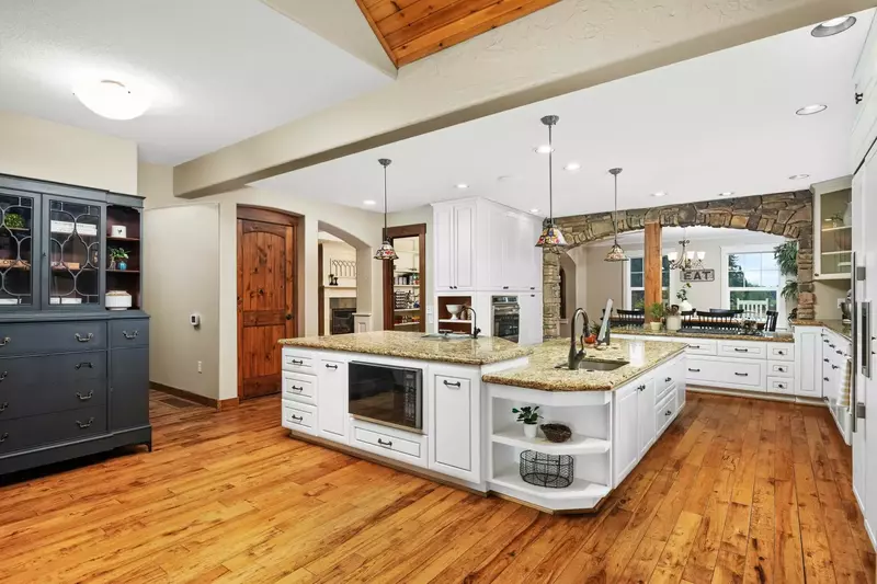 "The property is beautiful and peaceful tucked away from the street and hustle of it all." - Shalece