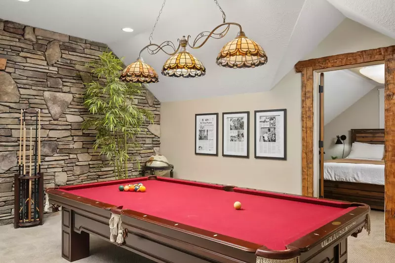 "Beautiful home, perfect for adult getaway or family getaway. Location is picturesque and so relaxing. An A+ experience" - Carolyn