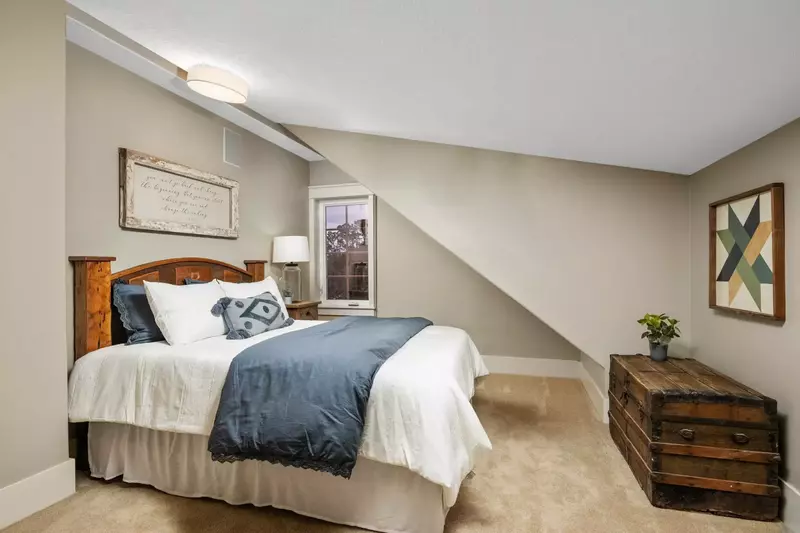 "The grounds are spectacular with so much to do. Our group continues to enjoy the house with 11 beds, spacious kitchen and communal areas" - Tammy