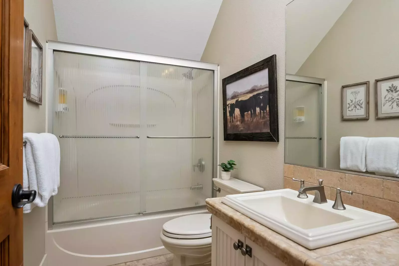 Hillsboro is a lovely city full of natural spaces, delicious restaurants, family activities, and more.