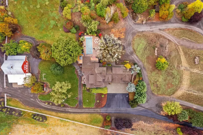 Book a stay at Roloff Farms and make memories that will last a lifetime!