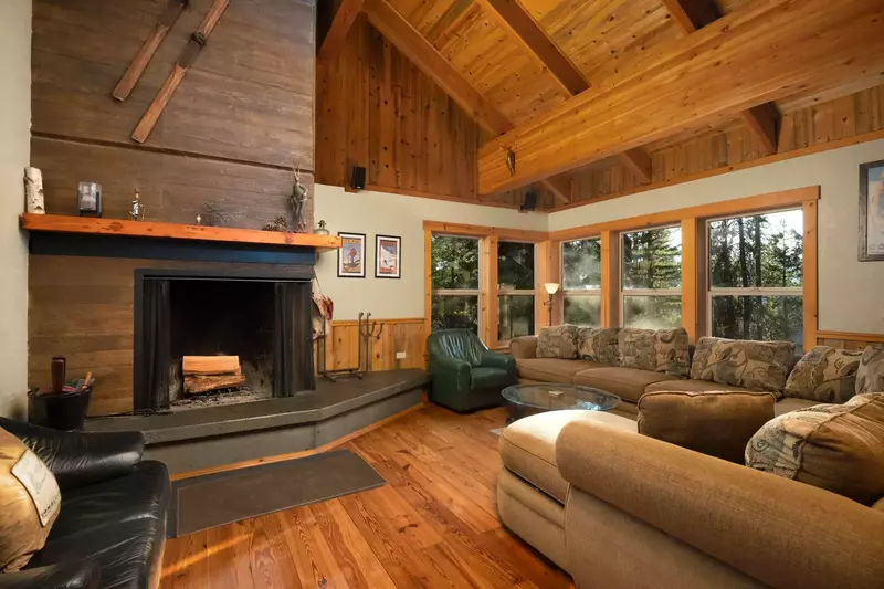 Welcome to SnoPlace! Please enjoy this one of a kind Government Camp paradise!