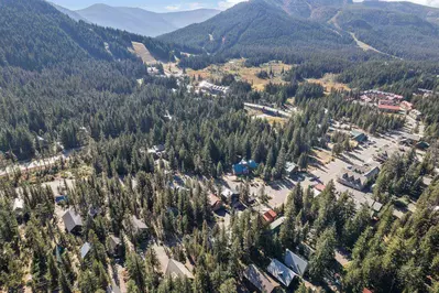 Government Camp is a cozy community with a lot of excellent places to eat. All just a short walk away.