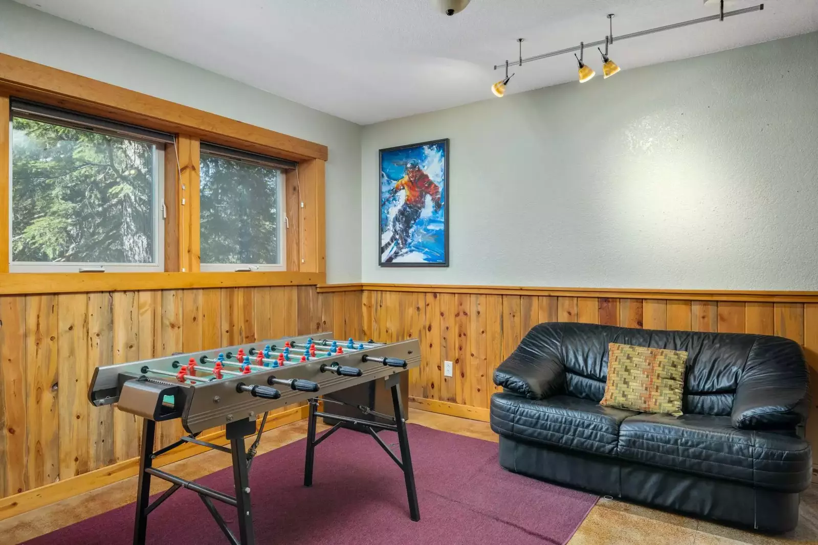 "This was a fantastic home for a family trip to Government Camp and Mt Hood. Just up the hill from town" - Brian