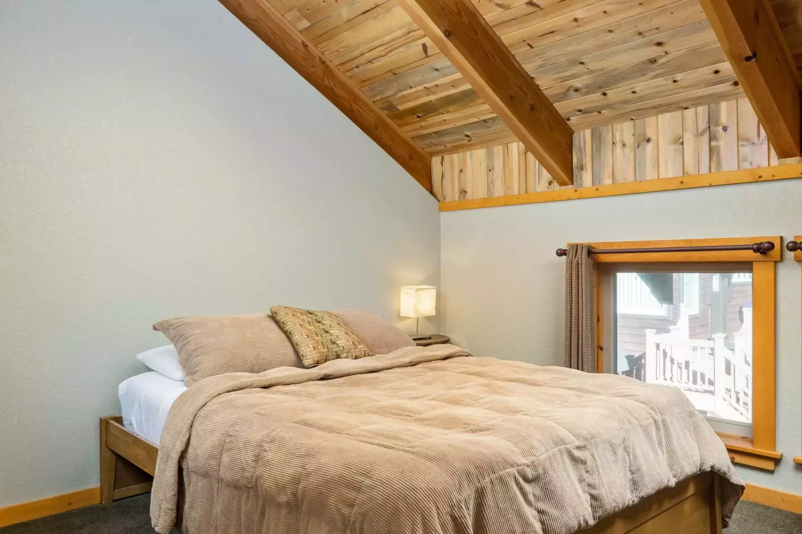 "Beds are super comfortable and we all slept very well here." - Anthony