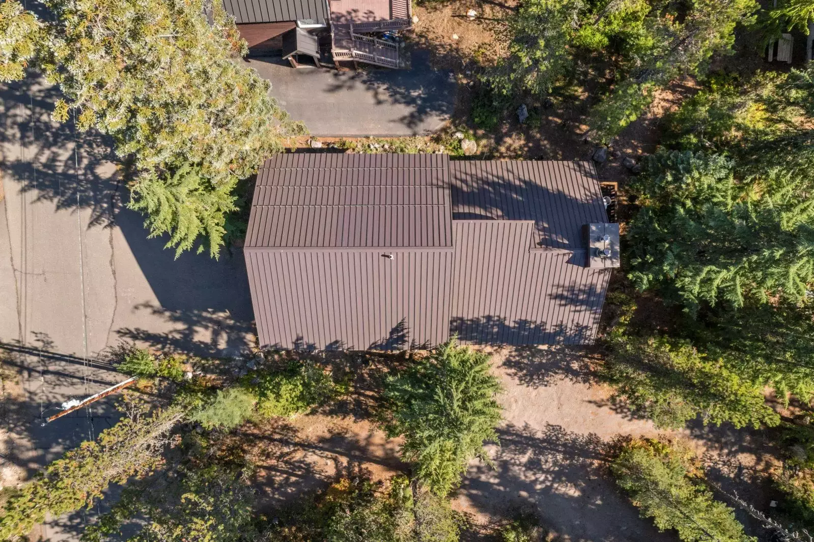 Mount Hood is a great to visit in the summer. Visit and enjoy lakes, hikes, waterfalls, and more!