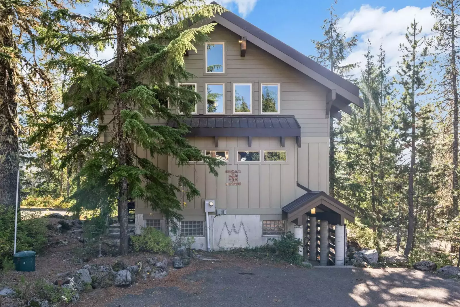 Government Camp is in close proximity to Mt Hood's best ski lifts.