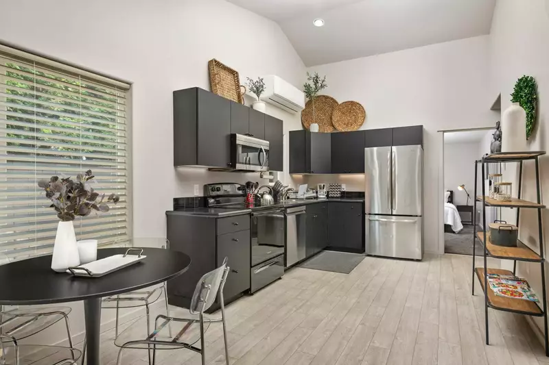 Cook delicious meals for breakfast, lunch, and dinner in this fully equipped kitchen. We suggest grabbing some ingredients from a local farm.