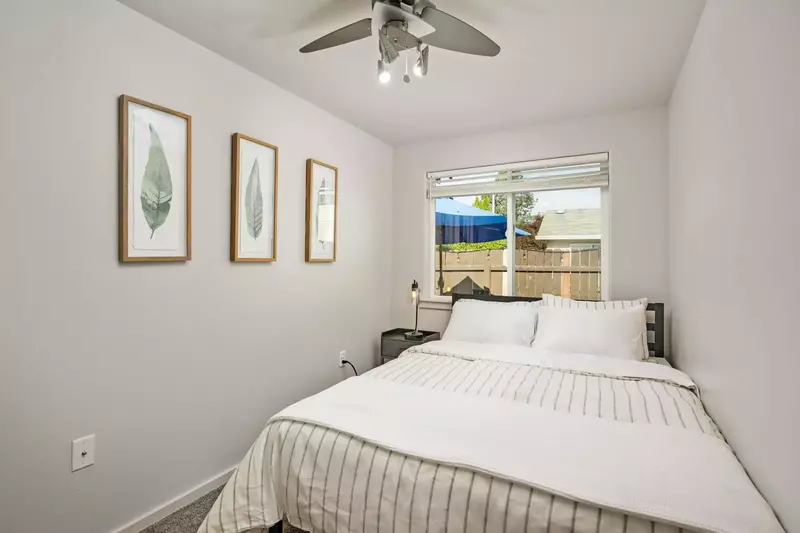 "Perfect location. Would stay there again if we head back to that area." - Lisa