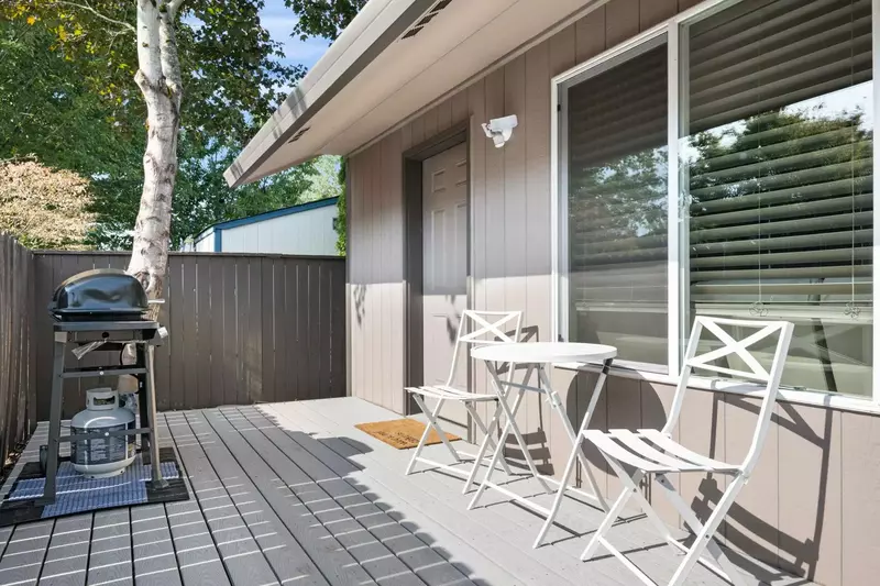 Vancouver has many fun neighborhoods, lovely hikes, and delicious restaurants for guests to enjoy!