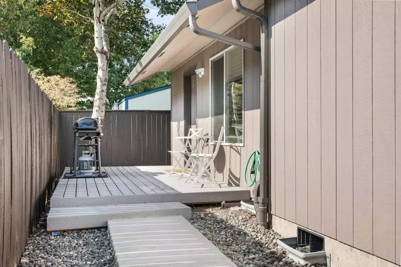 "This is probably one of the best vacation homes I've ever stayed in for the size and price range. Will definitely book again" - Kristen