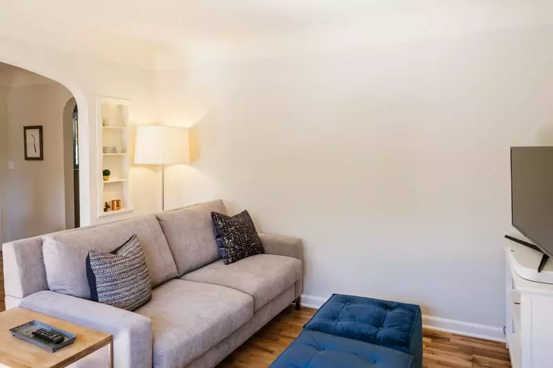 Watch you favorite movies, shows, and sports on this smart tv.