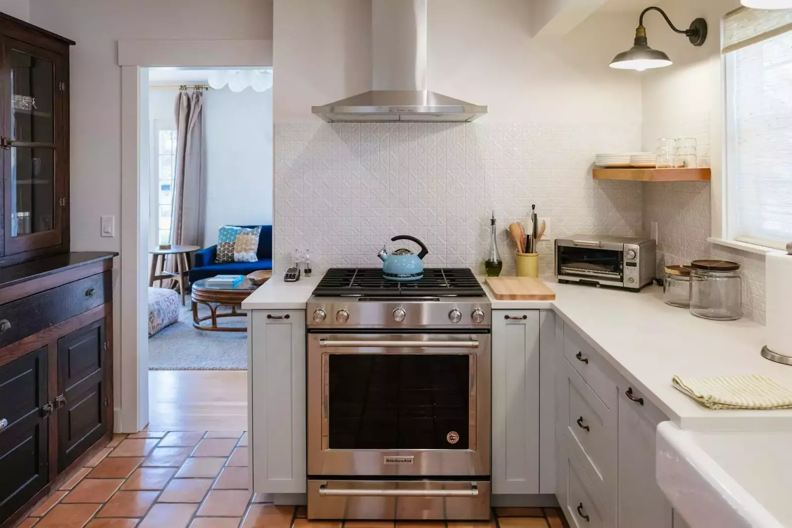 Cook delicious meals for breakfast, lunch, and dinner in this fully equipped kitchen. We suggest grabbing some ingredients from a local farm.