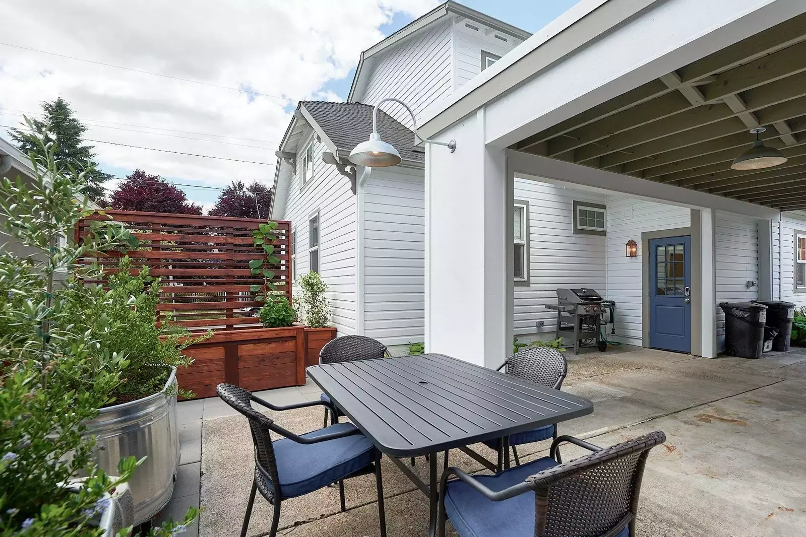 "We enjoyed our stay immensely! The house was perfect for 2 couples with each having their privacy as desired." - Donna