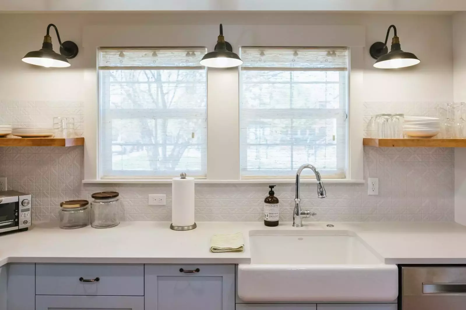 "Very clean, spacious, comfortable home away from home. Conveniently located near Portland, the coast and the mountains. Great stay." - Rod