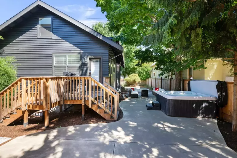 "It was a beautiful home with every amenity you could possible need and want in a home." - Nicole