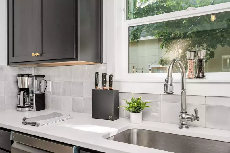 Spacious kitchen to whip up your favorite meals.