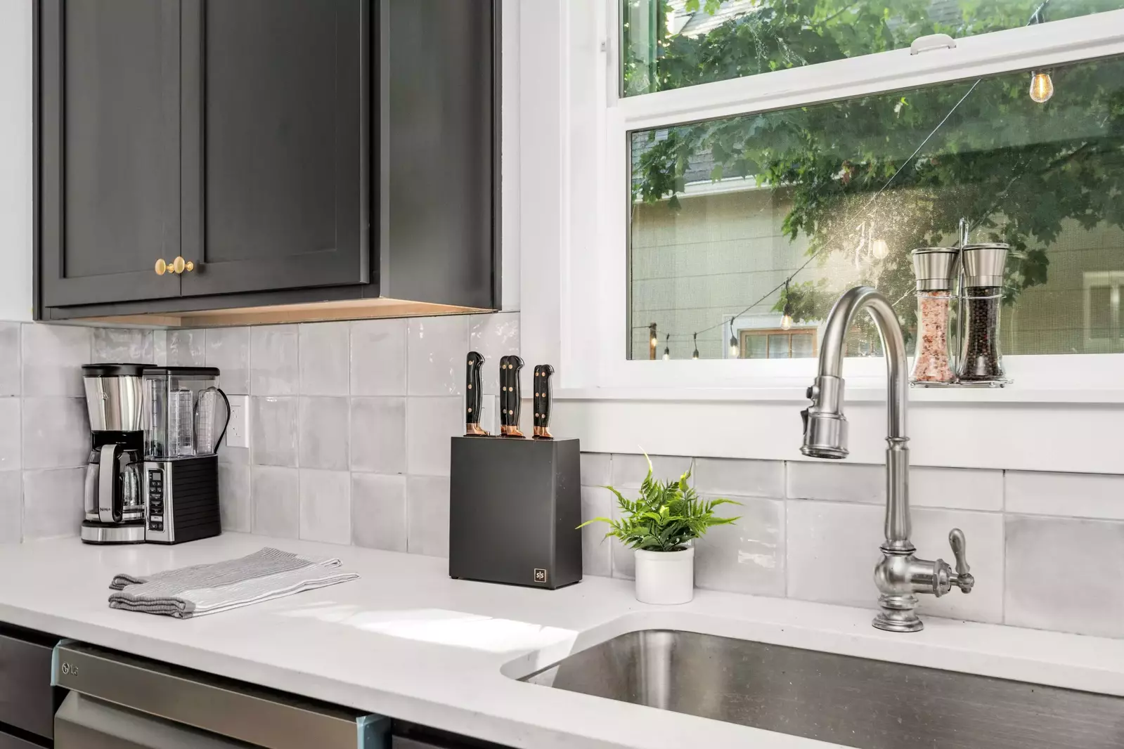 Spacious kitchen to whip up your favorite meals.