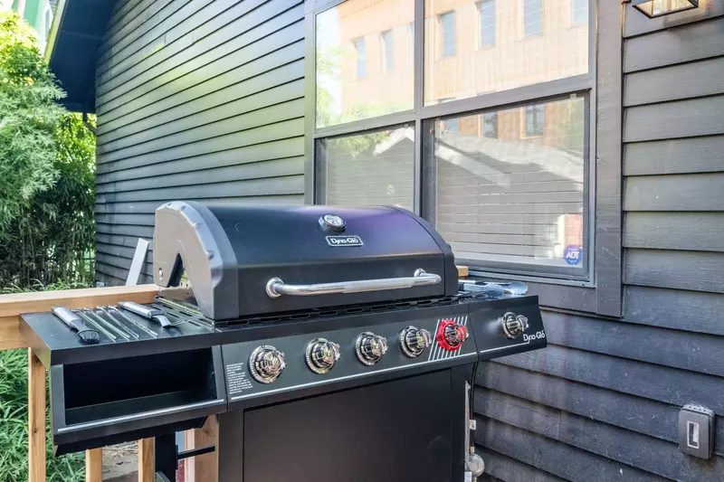 Gas BBQ to satisfy all your grilling cravings