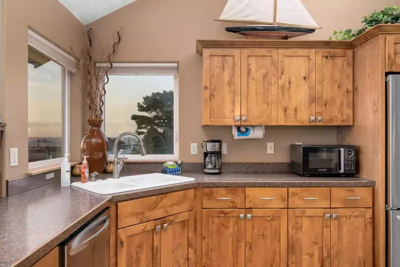 "Place was well appointed, clean, nicely stocked. Very much enjoyed stay" - John