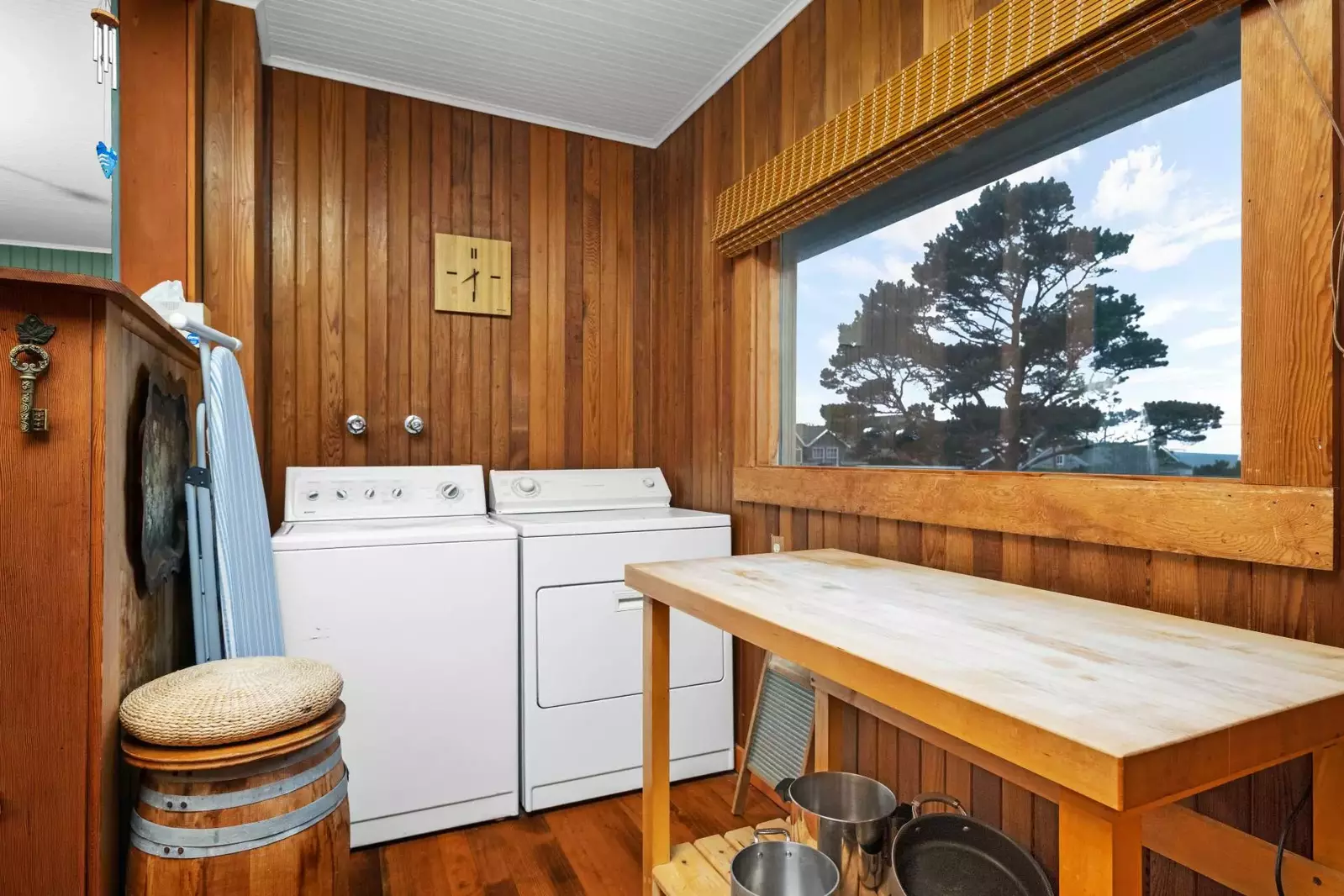 This rental has an up to date washing machine and dryer for guest use.