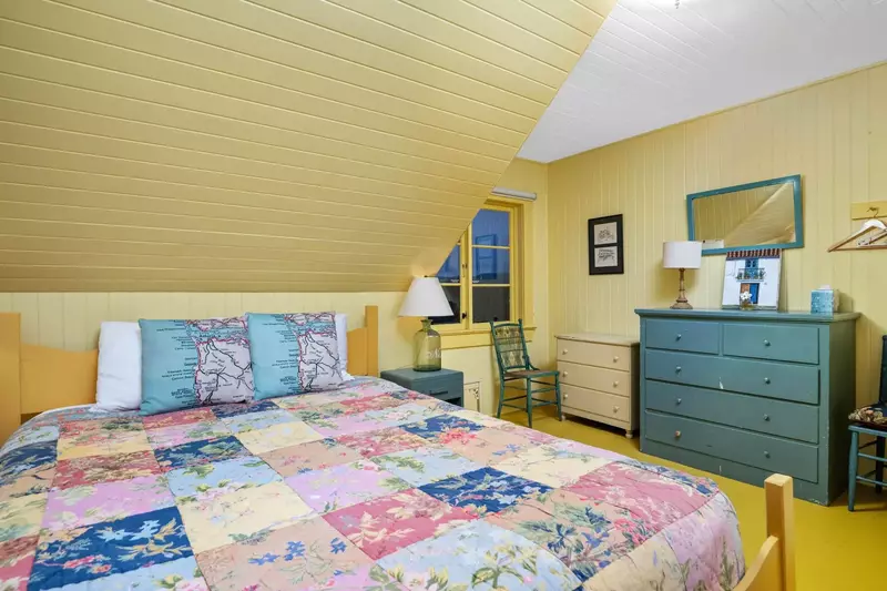 "Loved the thoughtful interior decorating.  Felt totally at home!" - Desiree