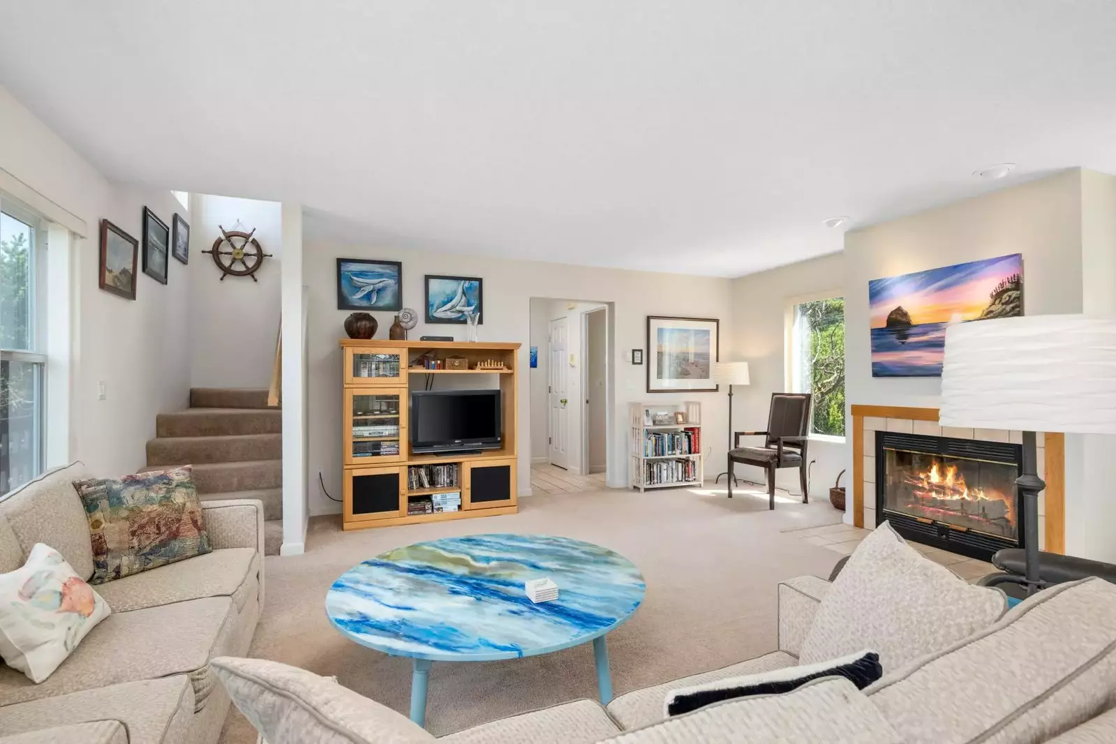 "The house is perfect for six adults. The kitchen is well stocked, and the expandable table was greatly appreciated! Easy walk to the beach!" - Sarah