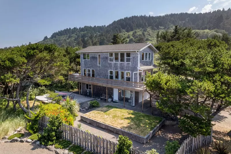 The Artisan is a spacious rental where everyone in your group can have an excellent time.