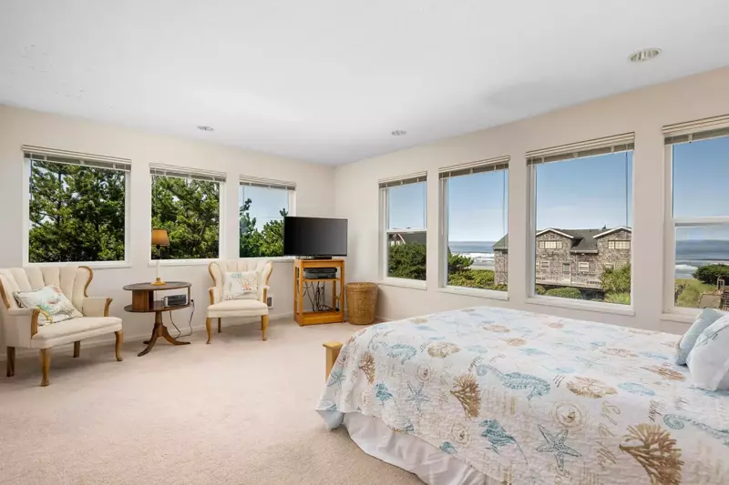 "Great spot! Perfect for a family getaway, steps from a beautiful beach and a quick drive into town for supplies." - Adnan