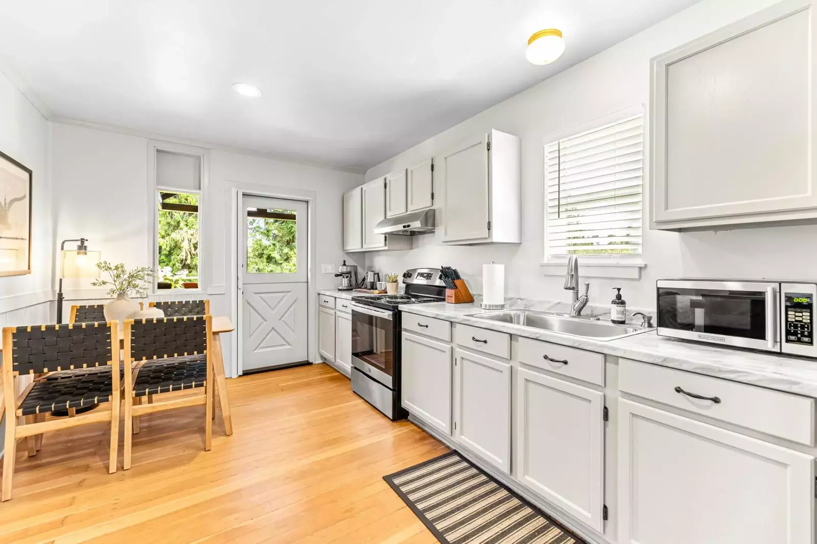 "The cottage itself is very well designed, beautiful and stocked with all the amenities and kitchen appliances one could wish for." - Justine